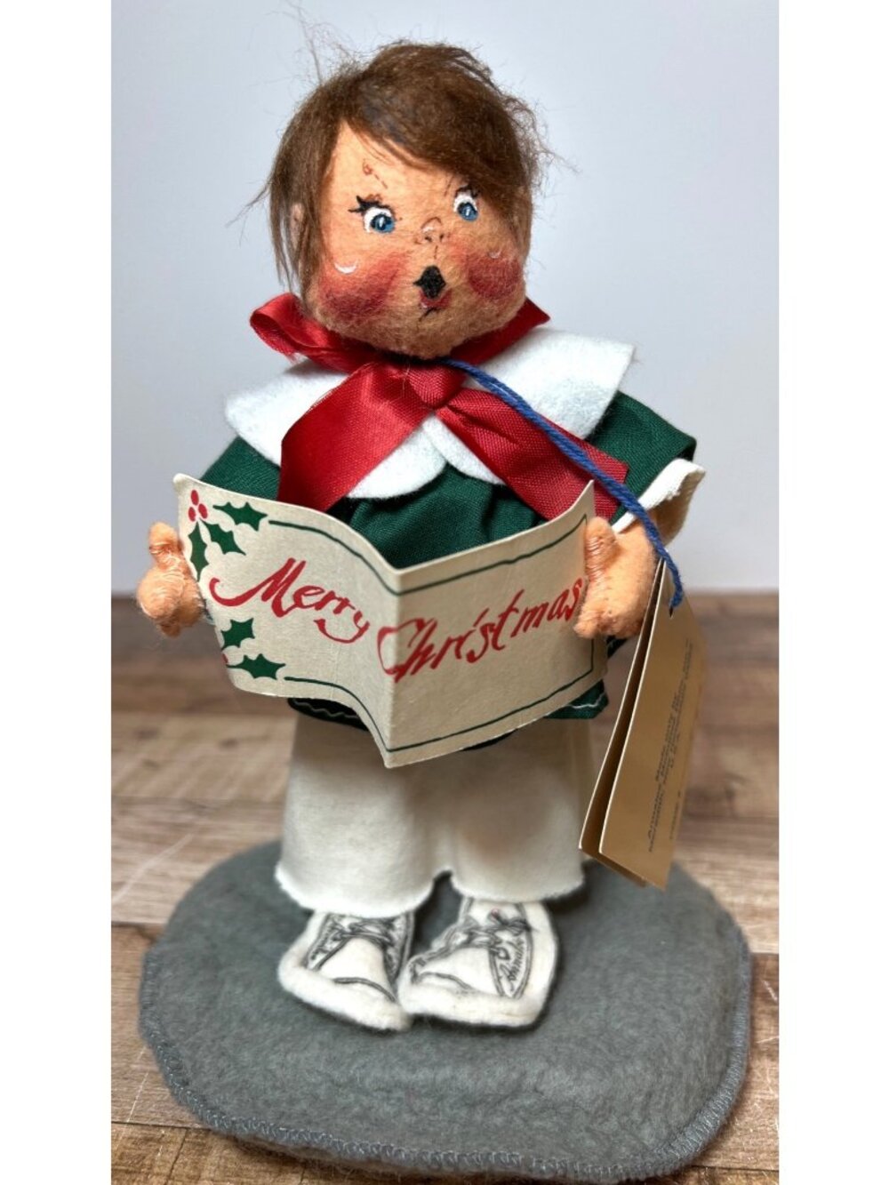 Annalee 1995 Christmas Caroler Figurine With Tag Felt & Cloth 7249